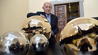 Bildhauer Arnaldo Pomodoro